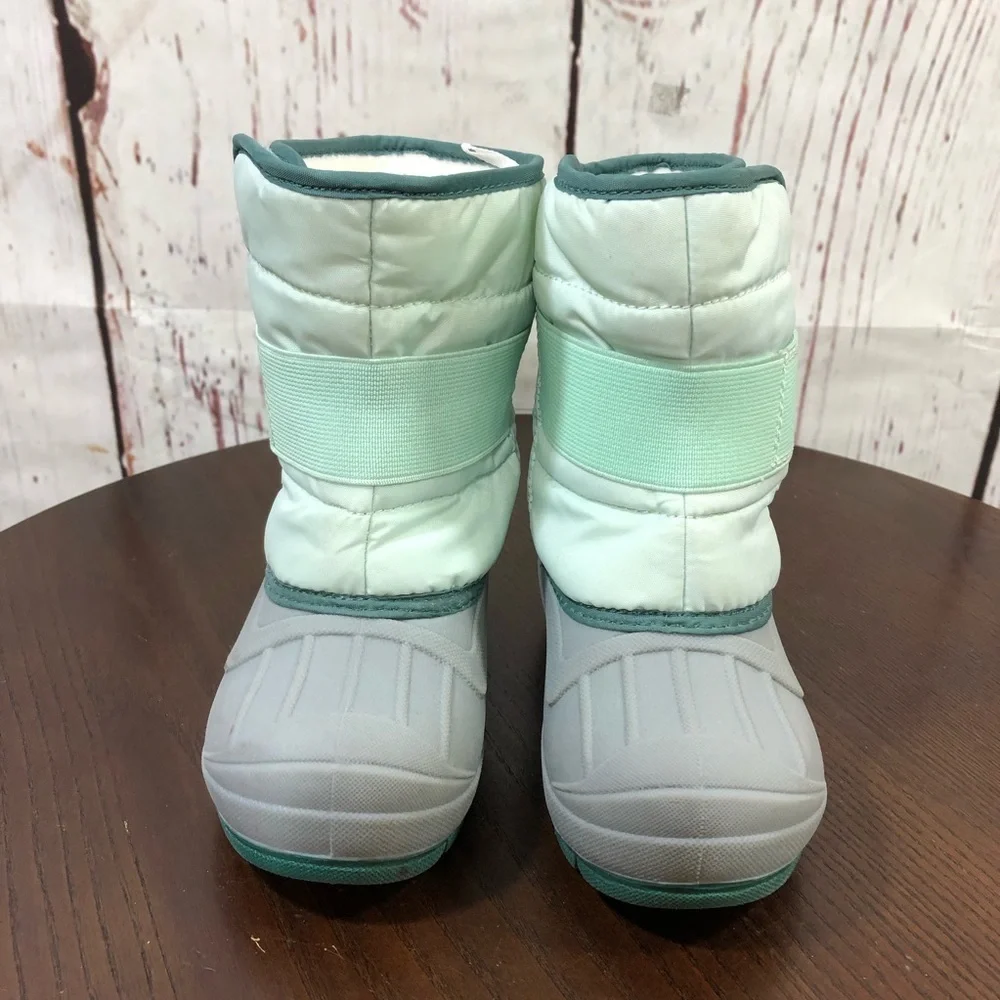 CAT & JACK Kids Snow Boots in Mint and Gray - Comfortable Winter Footwear size 9